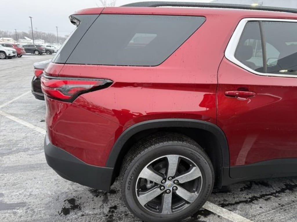 Used 2023 Chevrolet Traverse LT Leather SUV