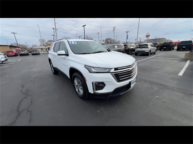 2023 Chevrolet Traverse Leather photo 2