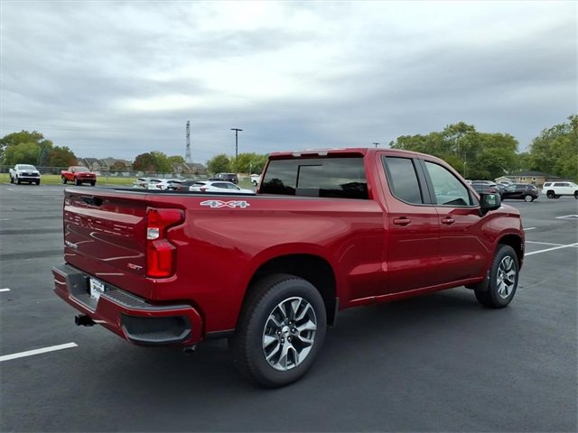 2026 Chevrolet Silverado 1500 RST photo 3
