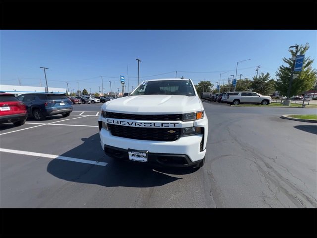 2021 Chevrolet Silverado 1500 Custom photo 3