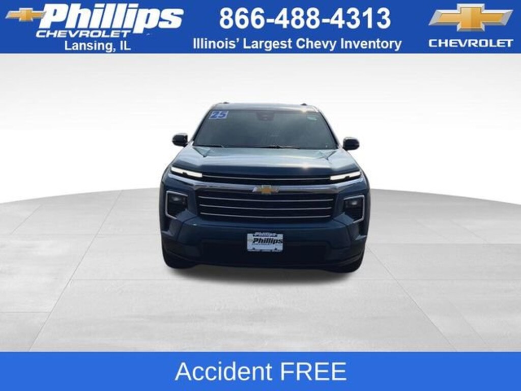 Used 2025 Chevrolet Traverse LT SUV