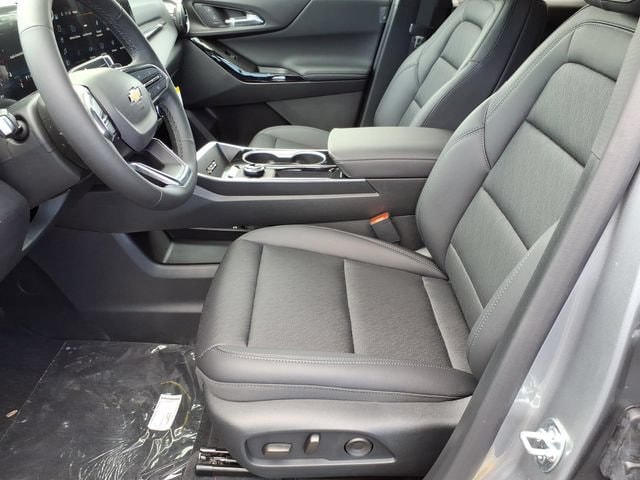 2027 Chevrolet Equinox LT - Photo 6