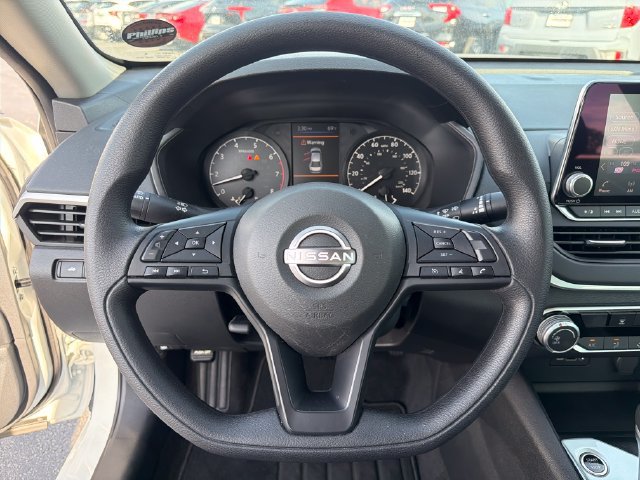 2025 Nissan Altima S - Photo 16