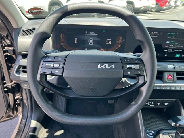 2025 Kia K4 LX - Photo 16