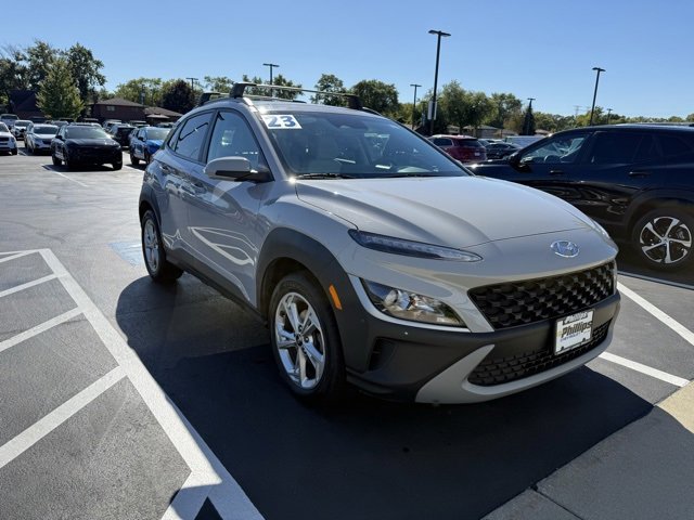 2023 Hyundai Kona SEL photo 3