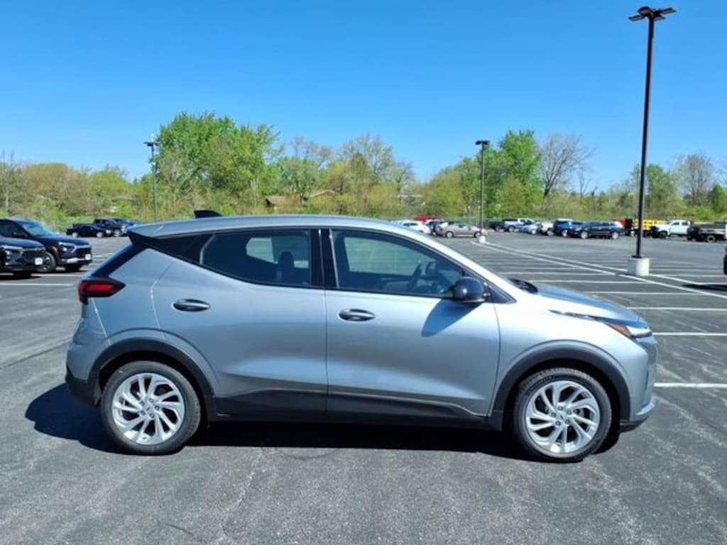 New 2027 Chevrolet Bolt LT SUV