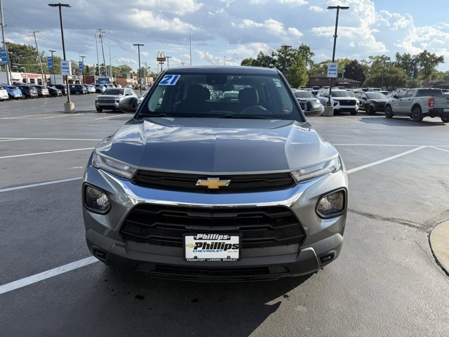 2021 Chevrolet Trailblazer LS photo 2