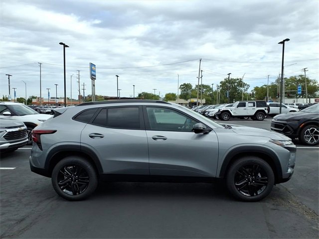 2026 Chevrolet Trax ACTIV photo 2