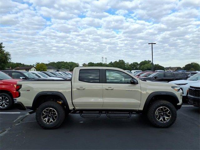 2026 Chevrolet Colorado ZR2 photo 2