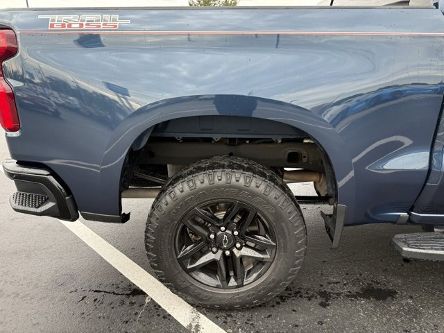 2019 Chevrolet Silverado 1500 Custom Trail Boss photo 2