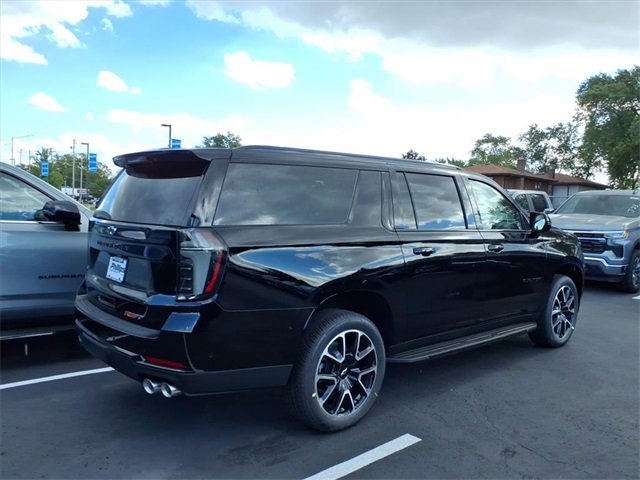 2026 Chevrolet Suburban RST photo 2