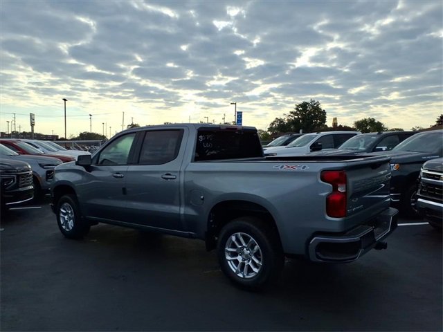2026 Chevrolet Silverado 1500 LT photo 3