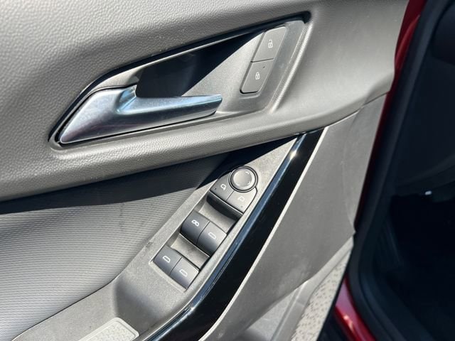 2025 Chevrolet Equinox LT - Photo 22