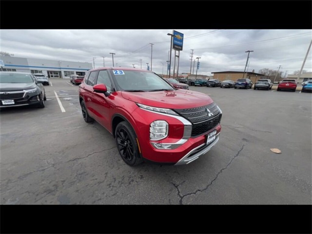 Used 2023 Mitsubishi Outlander SE 2.5 S-AWC SUV