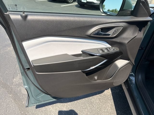 2026 Chevrolet Trax LT - Photo 11