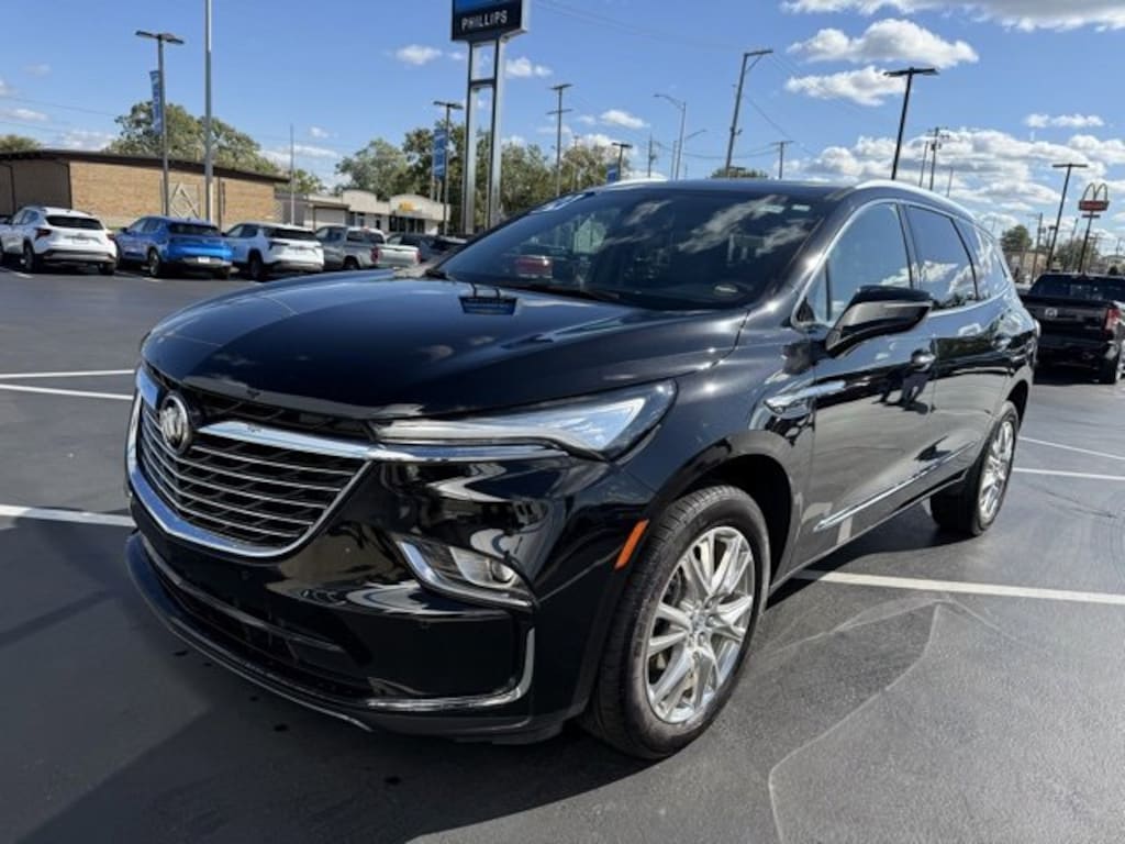 Used 2024 Buick Enclave Essence SUV