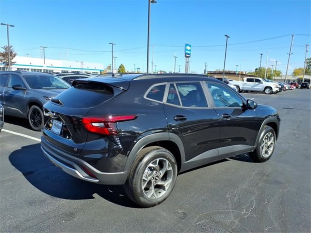 New 2026 Chevrolet Trax LT SUV