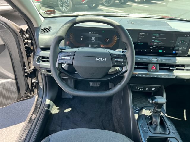 2025 Kia K4 LX - Photo 15