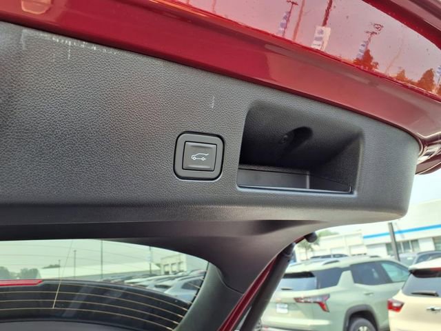 2025 Chevrolet Equinox EV RS - Photo 25
