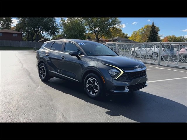 2023 Kia Sportage LX photo 2