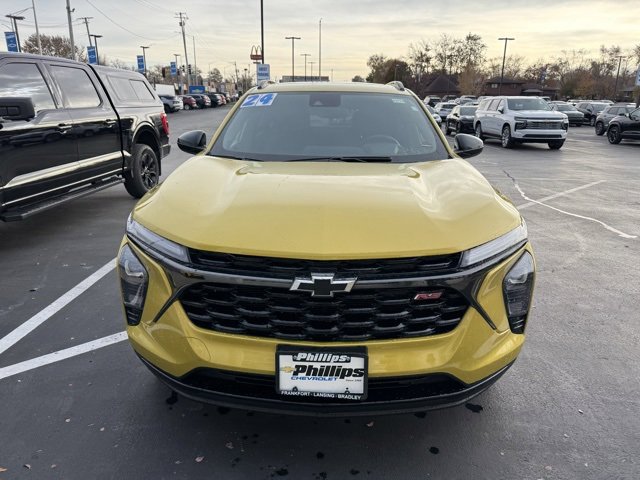 2024 Chevrolet Trax photo 2