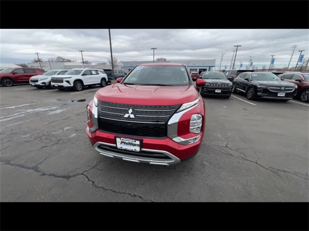 Used 2023 Mitsubishi Outlander SE 2.5 S-AWC SUV