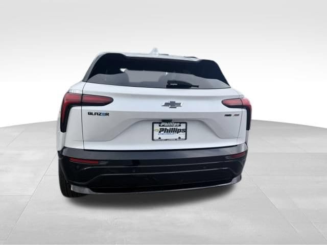 2024 Chevrolet Blazer EV RS - Photo 11