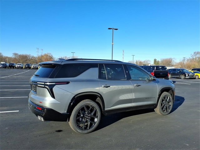 2026 Chevrolet Traverse RS photo 2