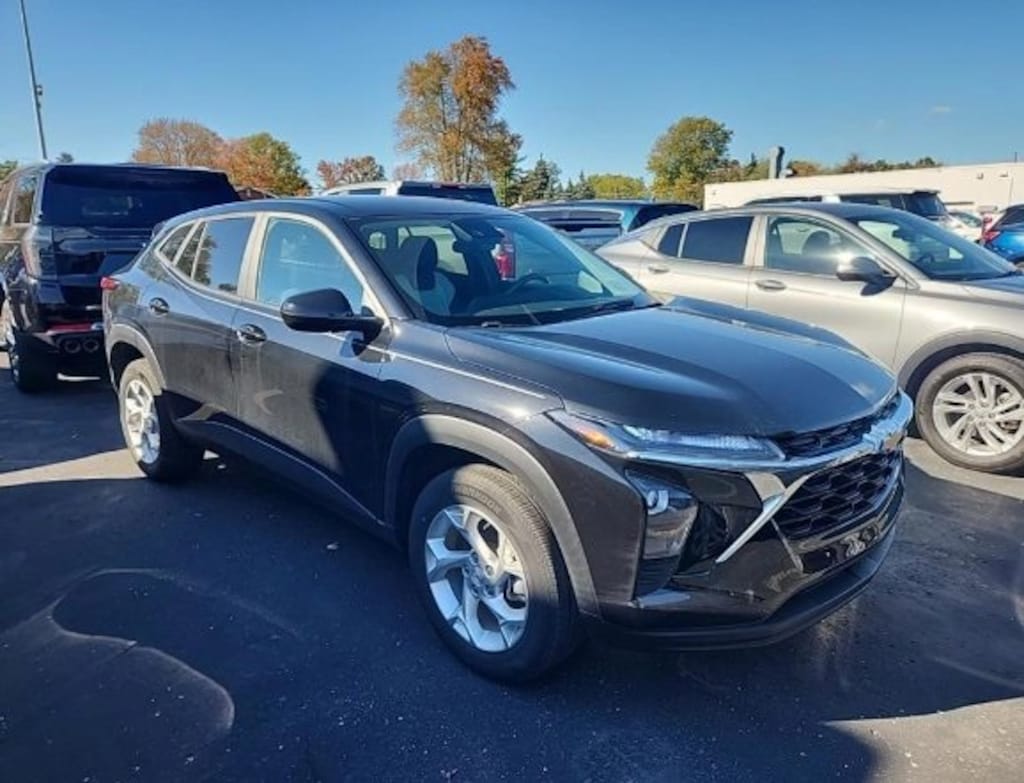 Used 2024 Chevrolet Trax LS SUV