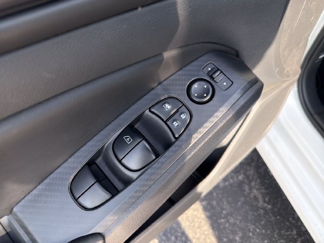 2025 Nissan Altima S - Photo 13