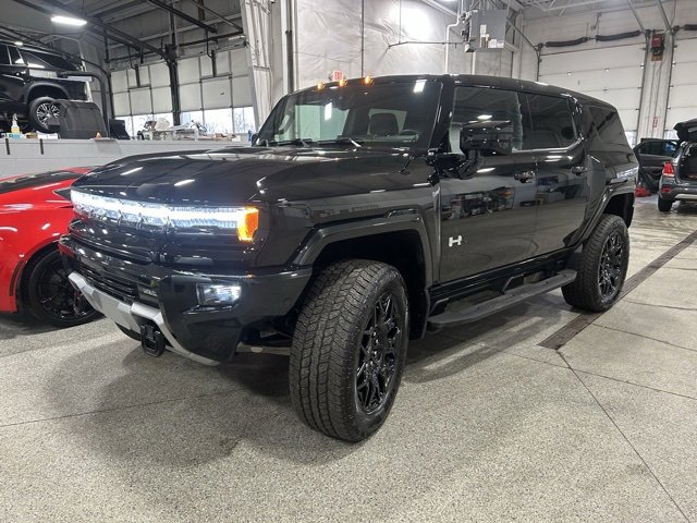 2025 GMC HUMMER EV 2X's photo