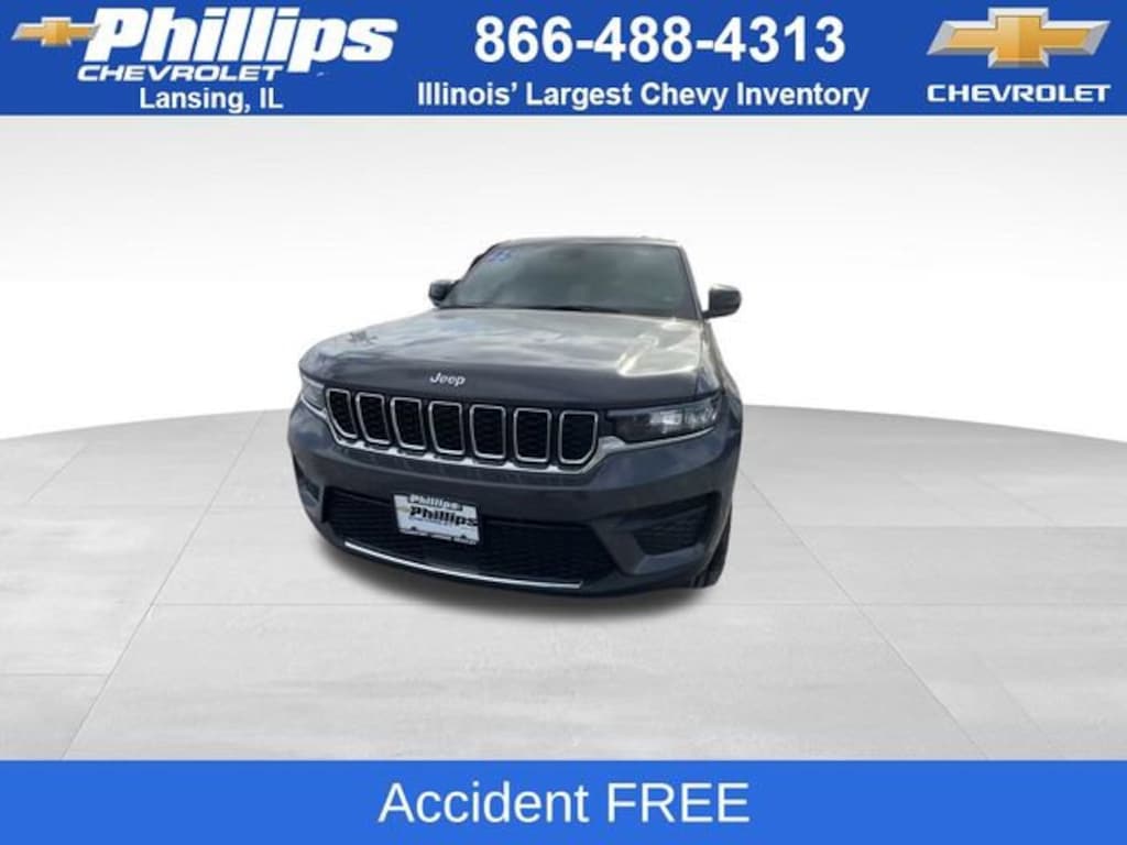 Used 2025 Jeep Grand Cherokee Laredo 4x4 SUV