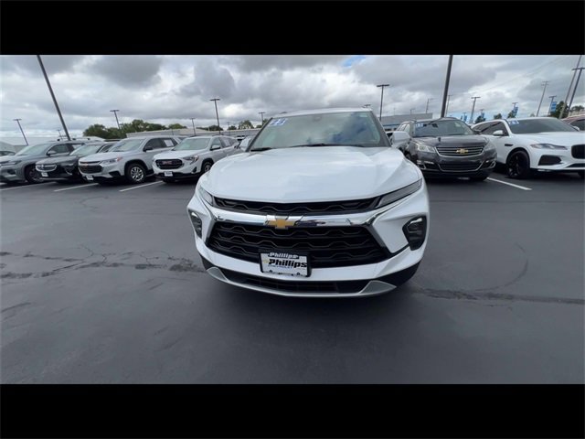 2023 Chevrolet Blazer 2LT photo 3