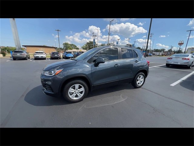 2022 Chevrolet Trax LT photo 3