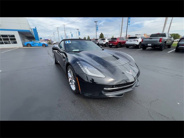 2019 Chevrolet Corvette Stingray 2LT photo 2
