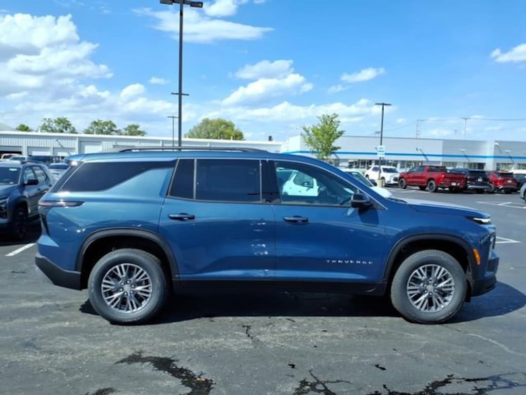 New 2026 Chevrolet Traverse LT SUV