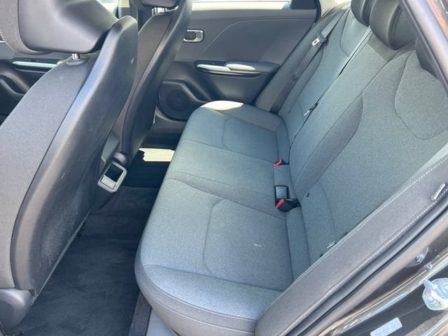2025 Kia K4 LX - Photo 24