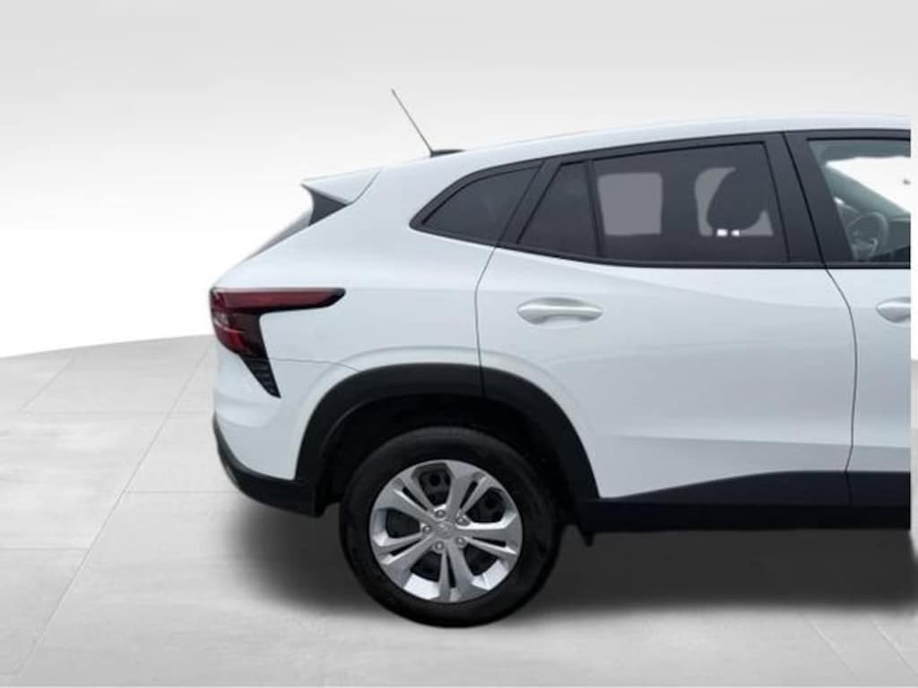 Used 2024 Chevrolet Trax LS SUV
