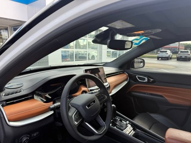 2025 Jeep Compass Limited - Photo 7