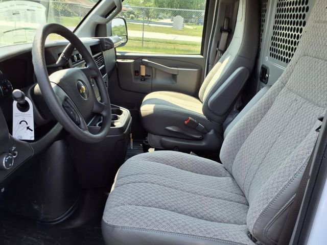 2025 Chevrolet Express Cargo Work Van - Photo 14
