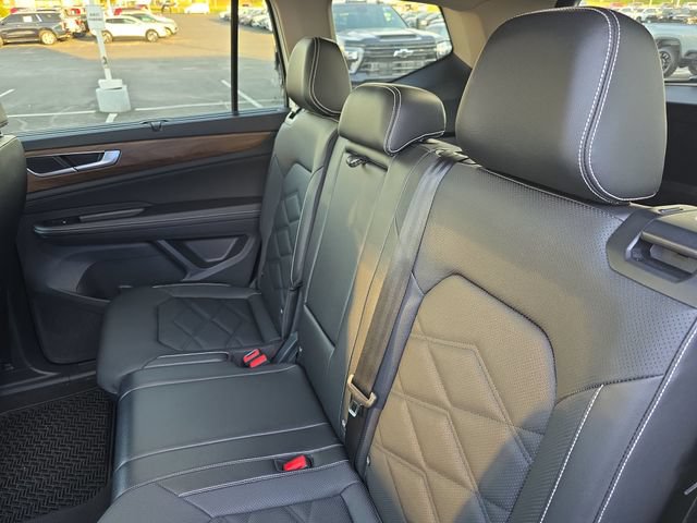 2024 Volkswagen Atlas SE w/Tech - Photo 25