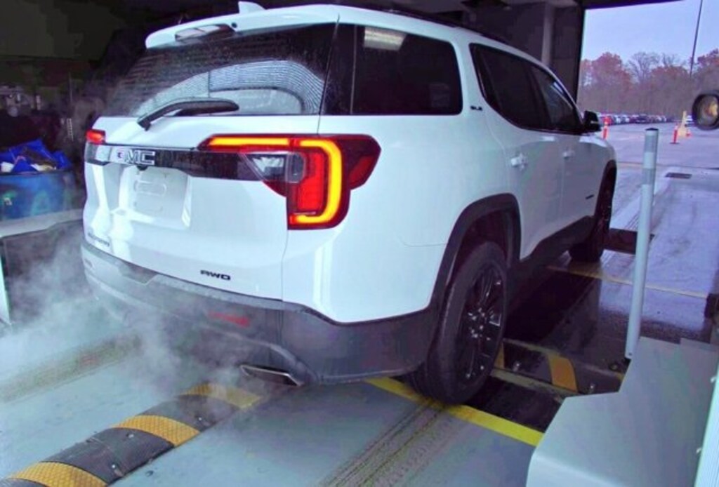 Used 2023 GMC Acadia SLE SUV