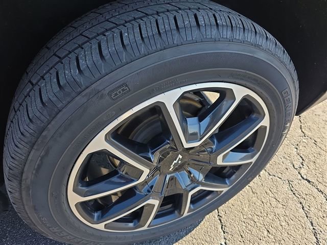 2022 Chevrolet Suburban RST - Photo 21