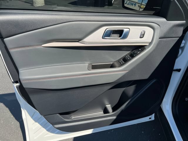 2026 Ford Explorer Active - Photo 11