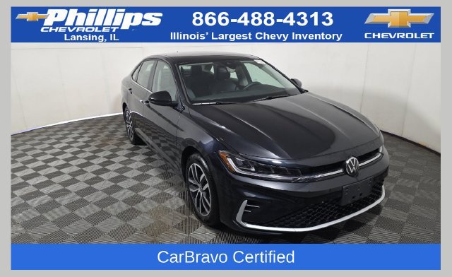 Used 2025 Volkswagen Jetta SE Sedan