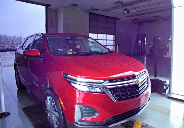 2024 Chevrolet Equinox LT photo 2