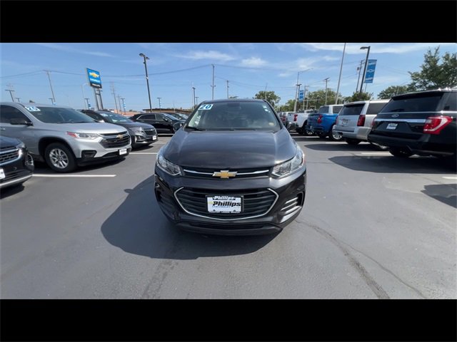 2020 Chevrolet Trax LS photo 3