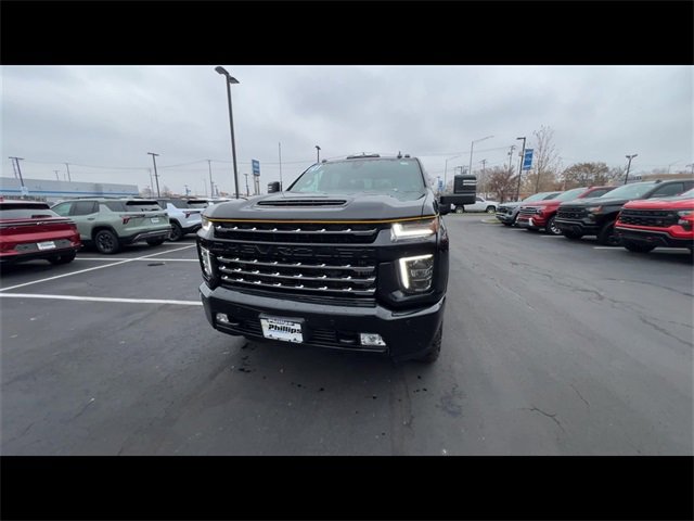 2021 Chevrolet Silverado 2500HD LTZ photo 3