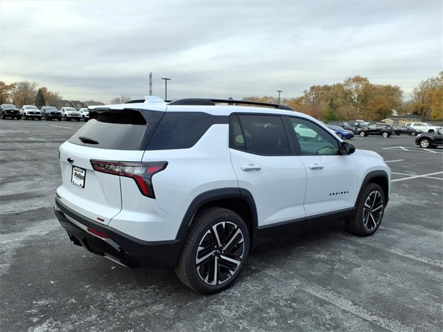 2026 Chevrolet Equinox RS photo 3