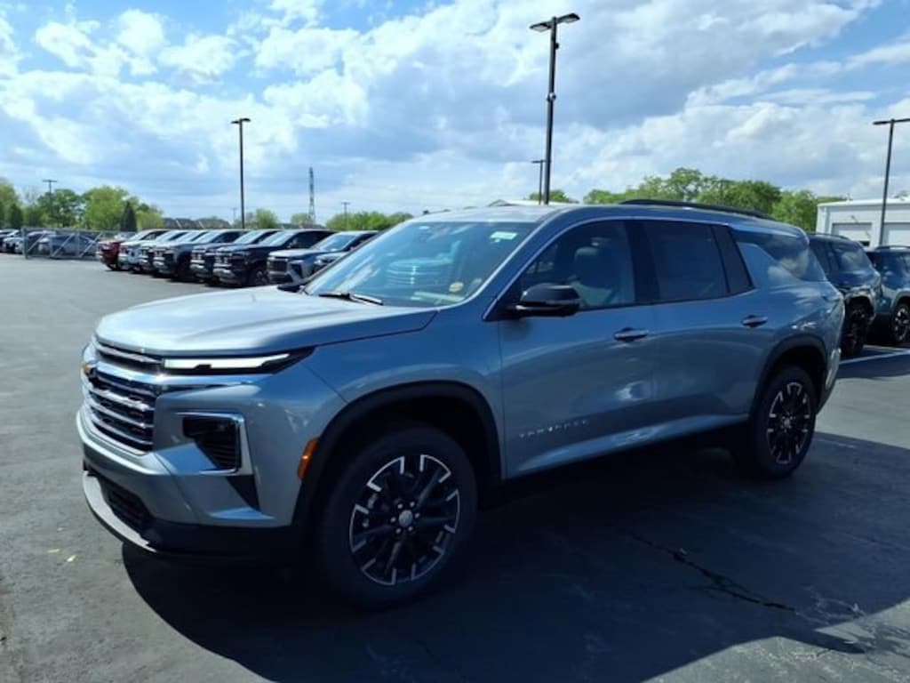 New 2026 Chevrolet Traverse LT SUV